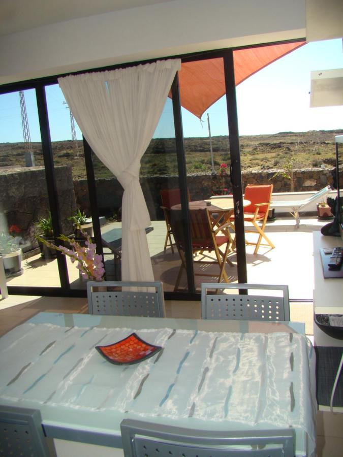 Ferienwohnung Meerblick Und Naehe Feuerberge Mit Eigenem Beheizten Pool Las Breñas Exterior foto